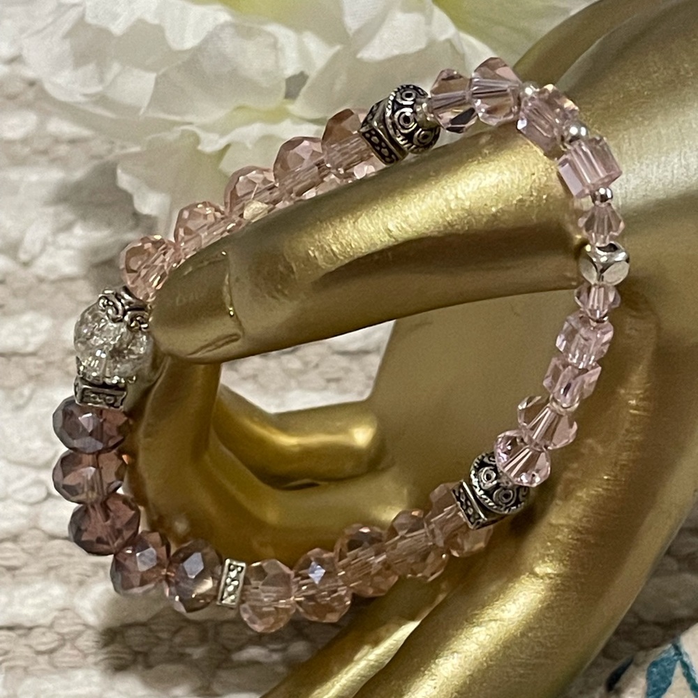 💎 Gorgeous Pink and Purple Bead Bracelet